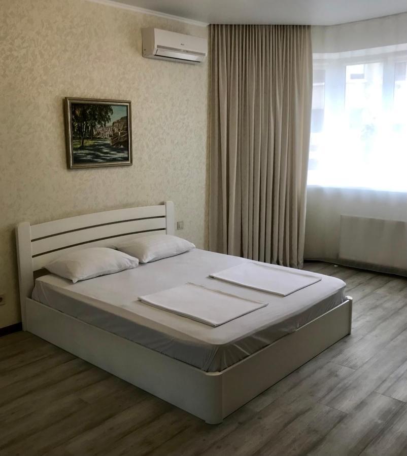 Apartments & Vernissage On Kostandi 敖德萨 外观 照片